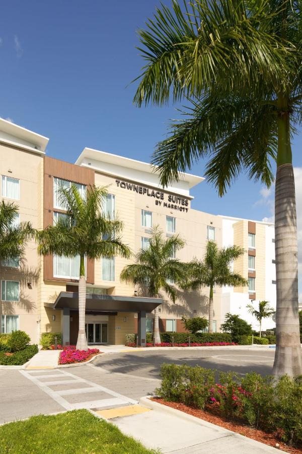 Towneplace Suites Miami Kendall West Exterior photo